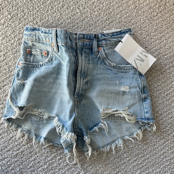 Zara Pants - NWT Zara Women's Denim Frayed Jean Shorts